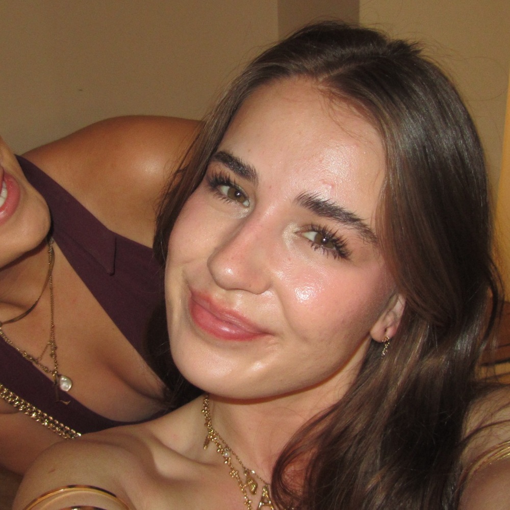 Meet your Posher, Annika